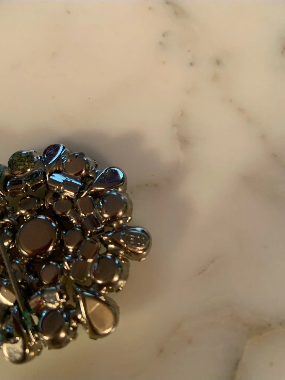 Vintage Weiss Clear Floral Rhinestone Brooch — Classic Sparkle